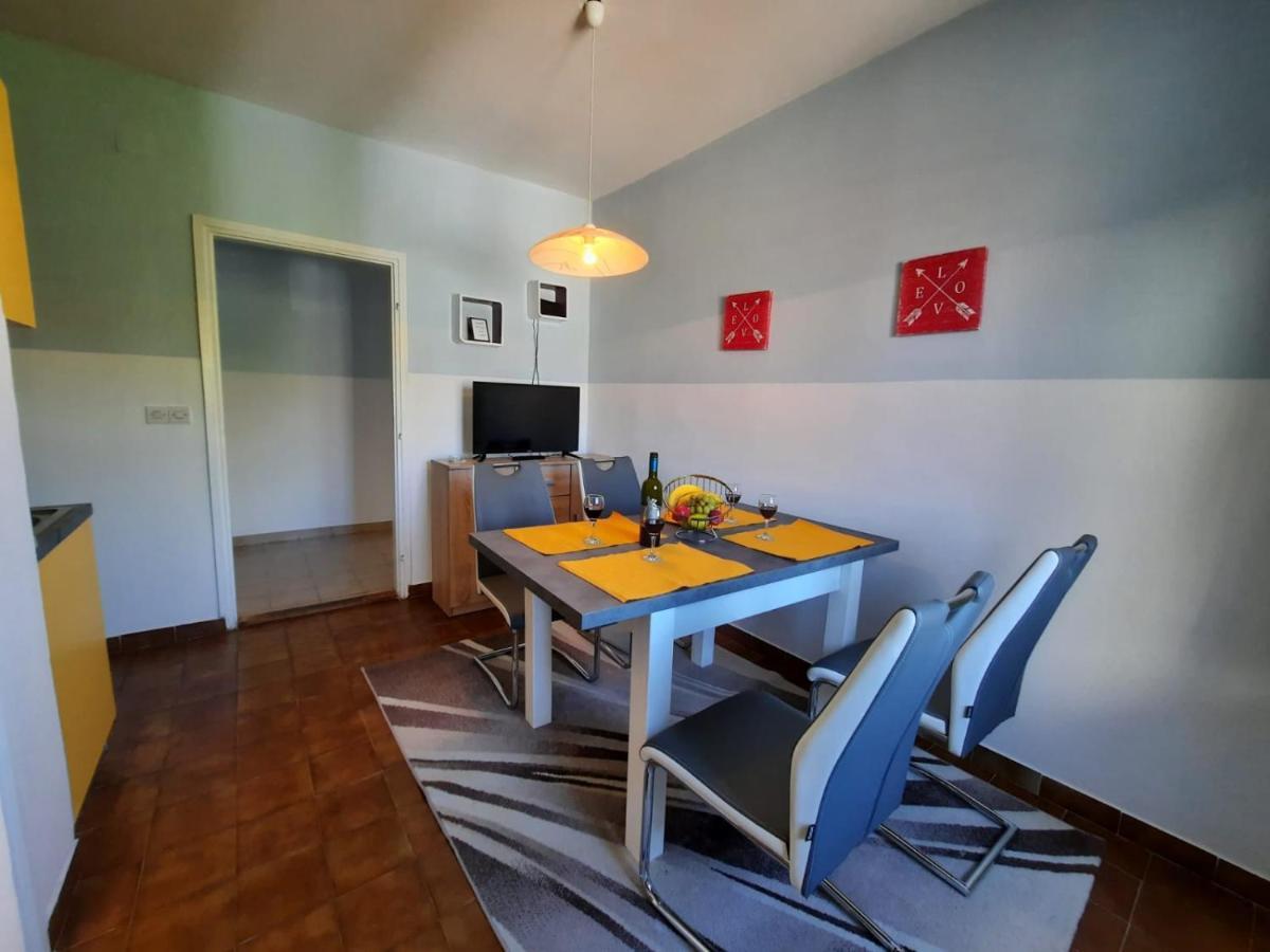 Apartments Dorotea ノヴァリャ エクステリア 写真
