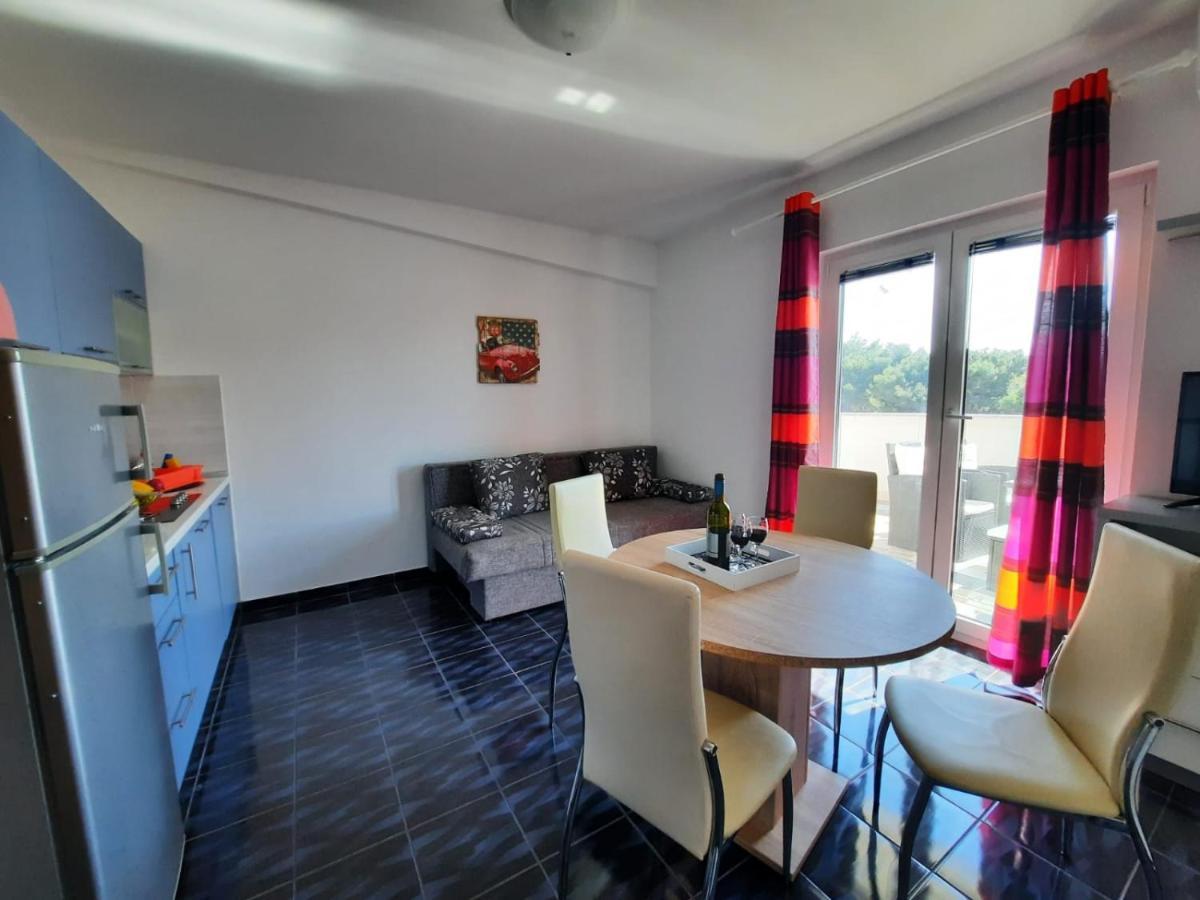 Apartments Dorotea ノヴァリャ エクステリア 写真