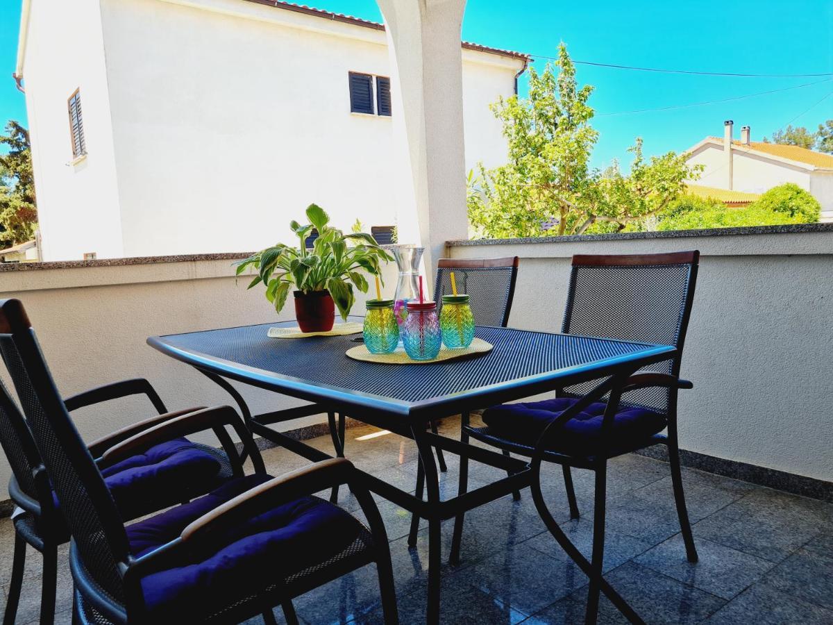 Apartments Dorotea ノヴァリャ エクステリア 写真