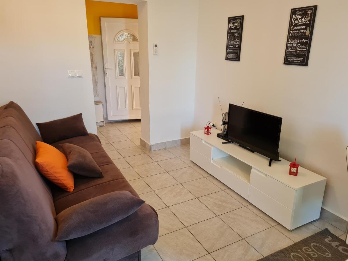 Apartments Dorotea ノヴァリャ エクステリア 写真